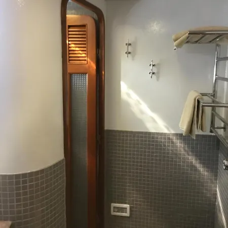 Homestay The Boathouse Malaga