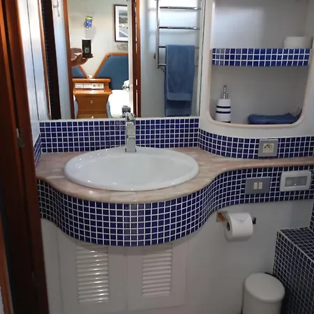 The Boathouse Homestay Malaga